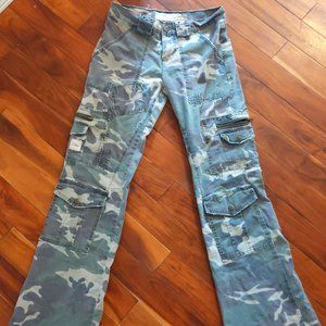 Y2k Bongo camo pants